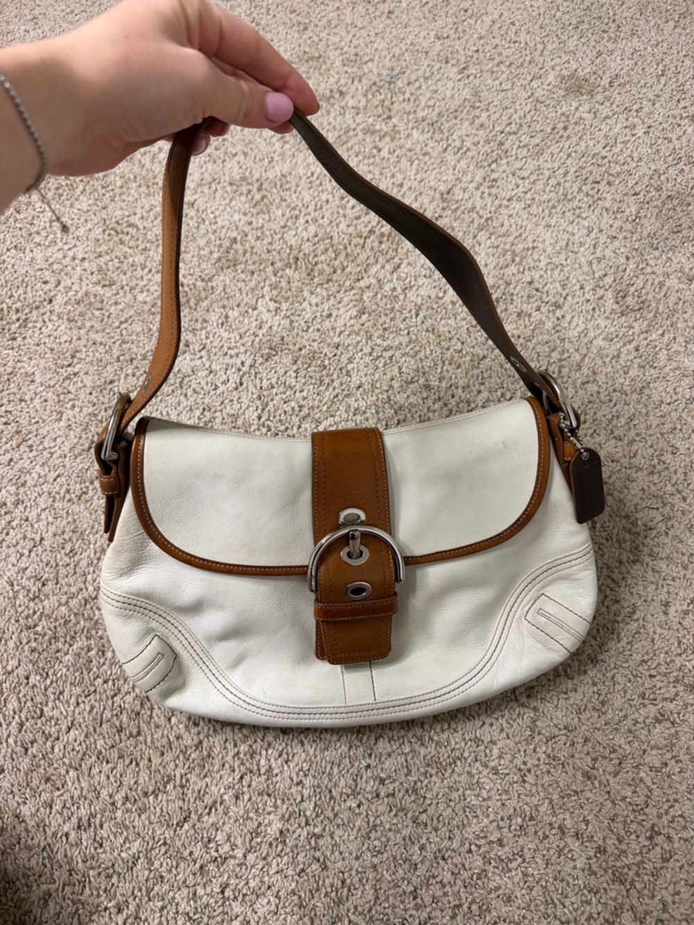 vintage white and brown leather Coach Soho buckle shoulder bag